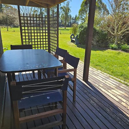 Te Anau Farm Cottage Exterior photo