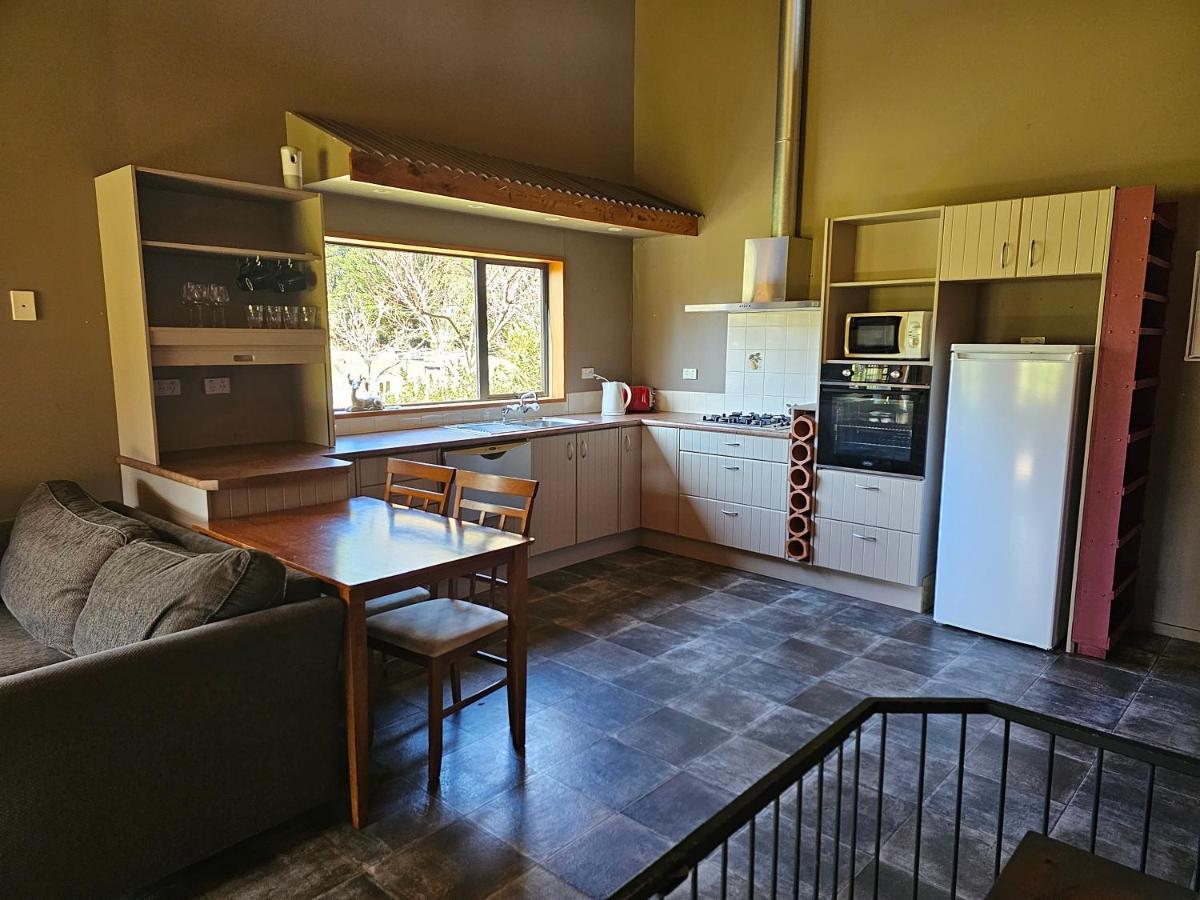 Te Anau Farm Cottage Exterior photo